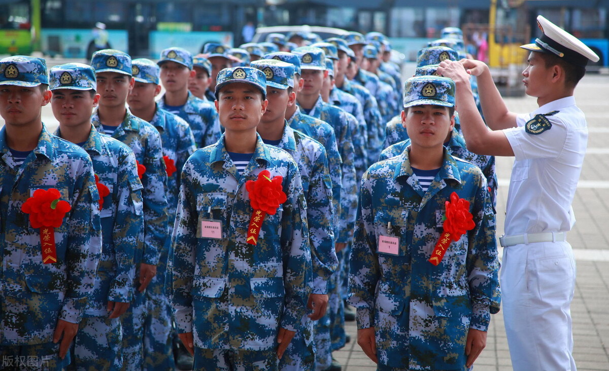 部队考士官学校和转士官的区别,去部队当士官到底好不好