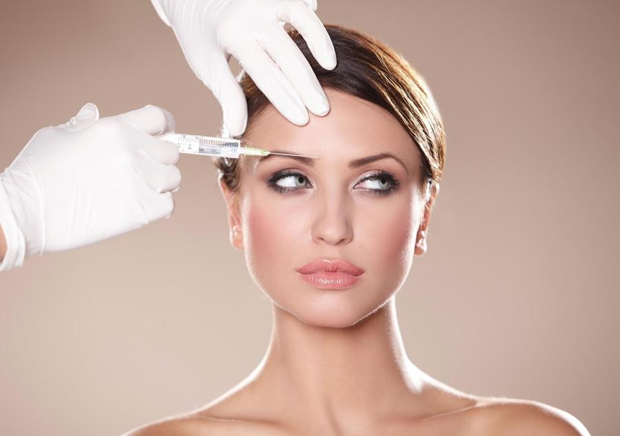 法令纹川字纹额头皱纹哪个更显老,男人女人如何去掉显老的川字纹