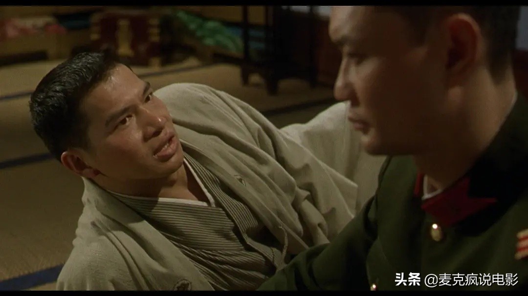 《急先锋》的秦国立，男模出身，合作过很多巨星，曾因故息影十年