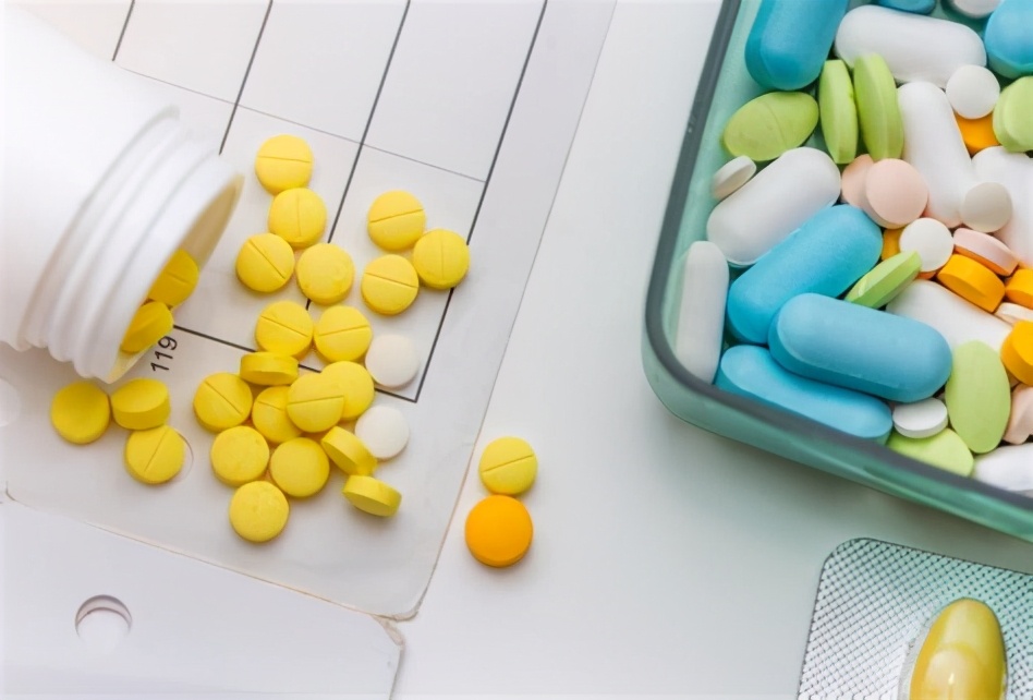 血脂康能代替他汀长期吃吗,血脂康能代替他汀药稳定斑块