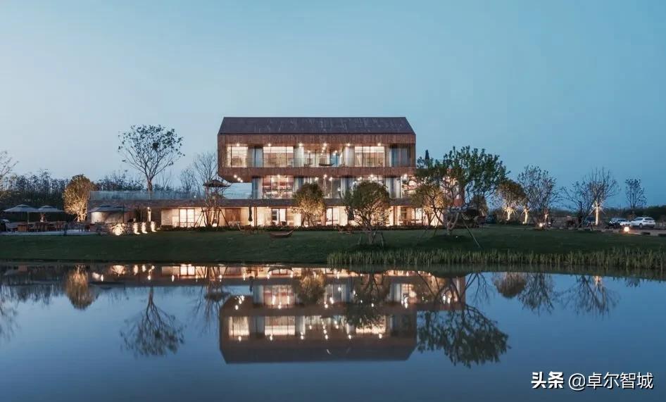 戛纳即将闭幕！但这座美得像电影海报的小镇不能错过