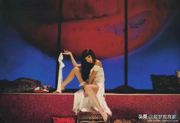 亚洲最狂野女导演，一年出3部新片，半个演艺圈为她站台