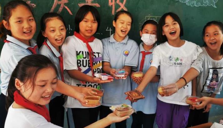 小学校园喜迎中秋欢乐喜庆活动,团结小学中秋节文艺汇演