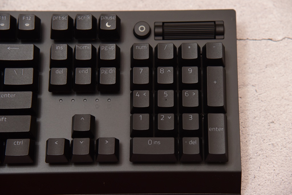 雷蛇黑寡妇v3黄轴键盘测评,雷蛇黑寡妇蜘蛛v3键盘测评