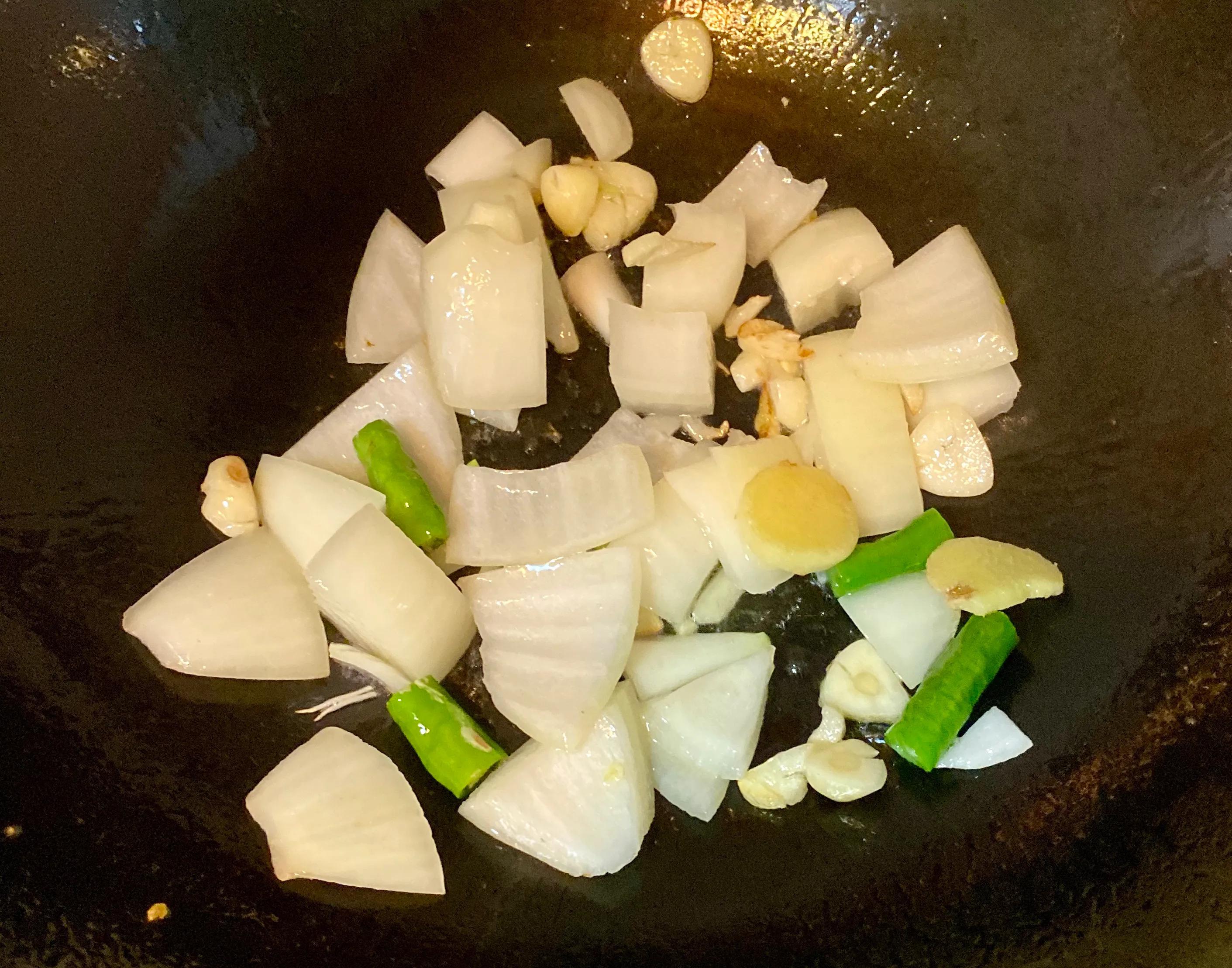 黑椒鸡肉怎么炒不柴,黑椒鸡肉怎么腌制下火锅