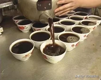 炎炎夏日，喝凉茶下火虽好，但喝不对可能就喝出个肾衰竭