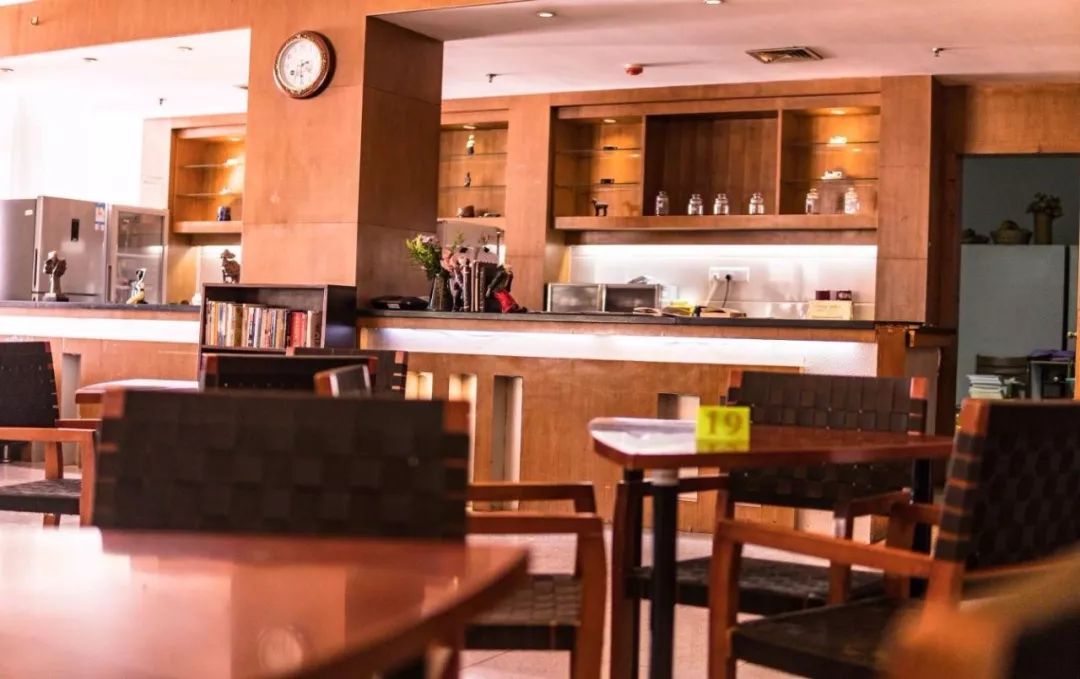 曝光！南京这所高校藏了个网红图书馆，还有高温杀菌器给书除菌！