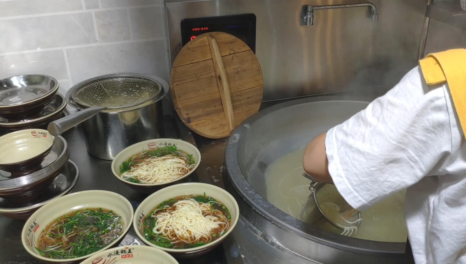 镇江锅盖面是什么口味,镇江锅盖面视频大全