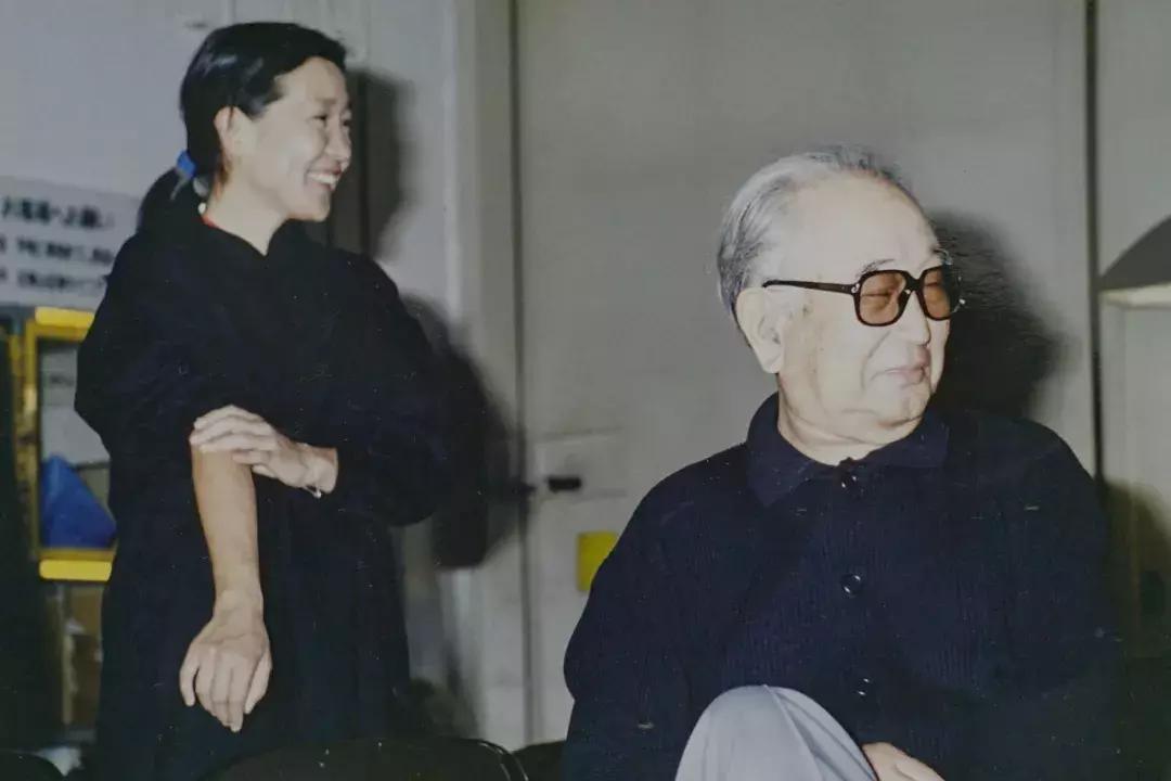 世人说我的爸爸是神，但他就是个普通人