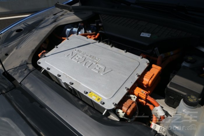 蔚来es8深度试驾预约,蔚来es8问界m9横评