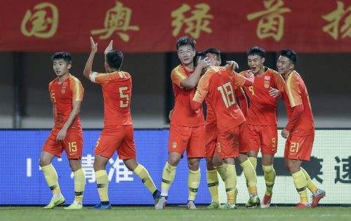 中国足球张玉宁视频,中国足球青训新希望