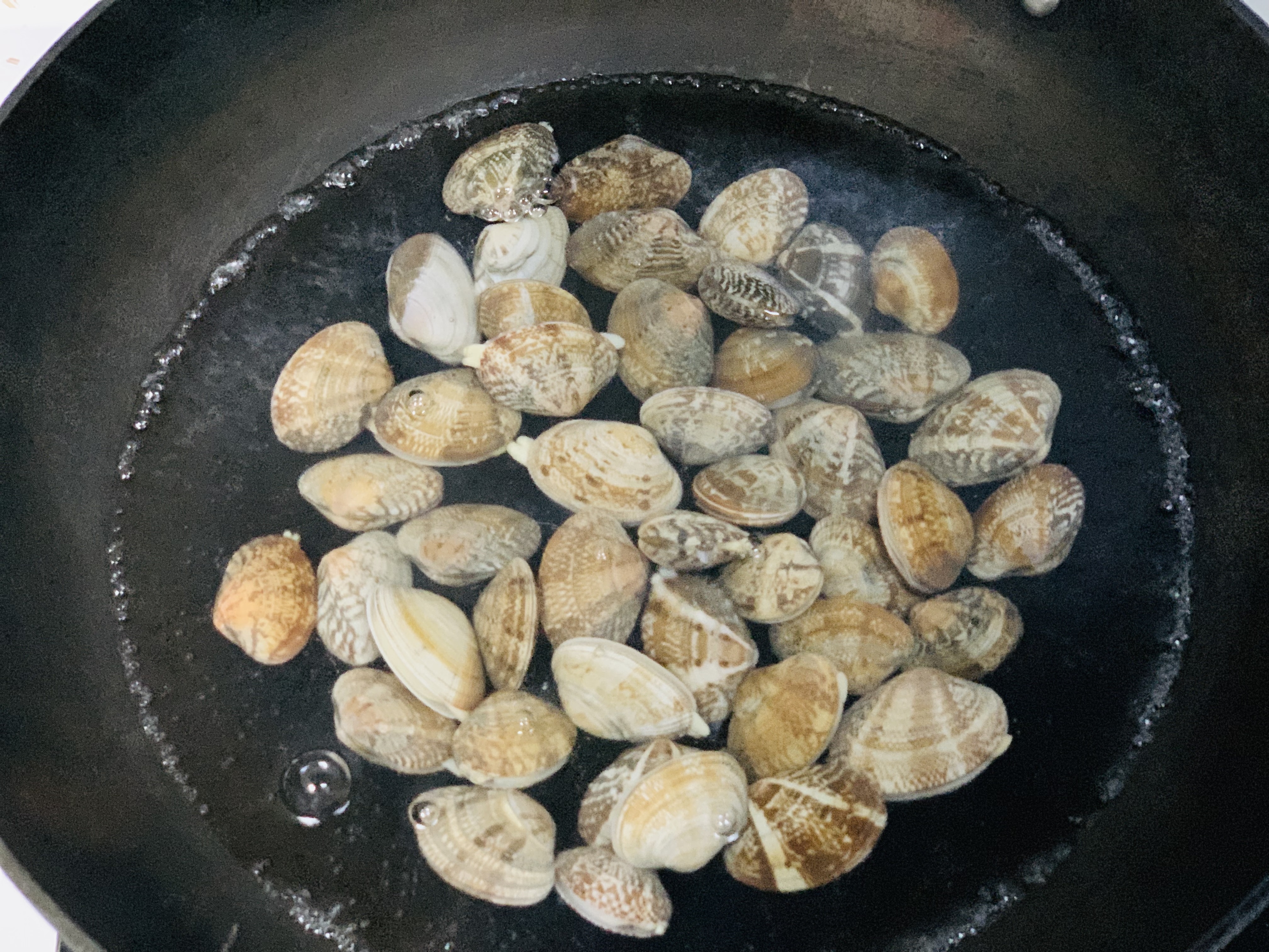 锡纸花甲粉汤怎么做好吃,锡纸花甲粉丝汤底的正宗做法