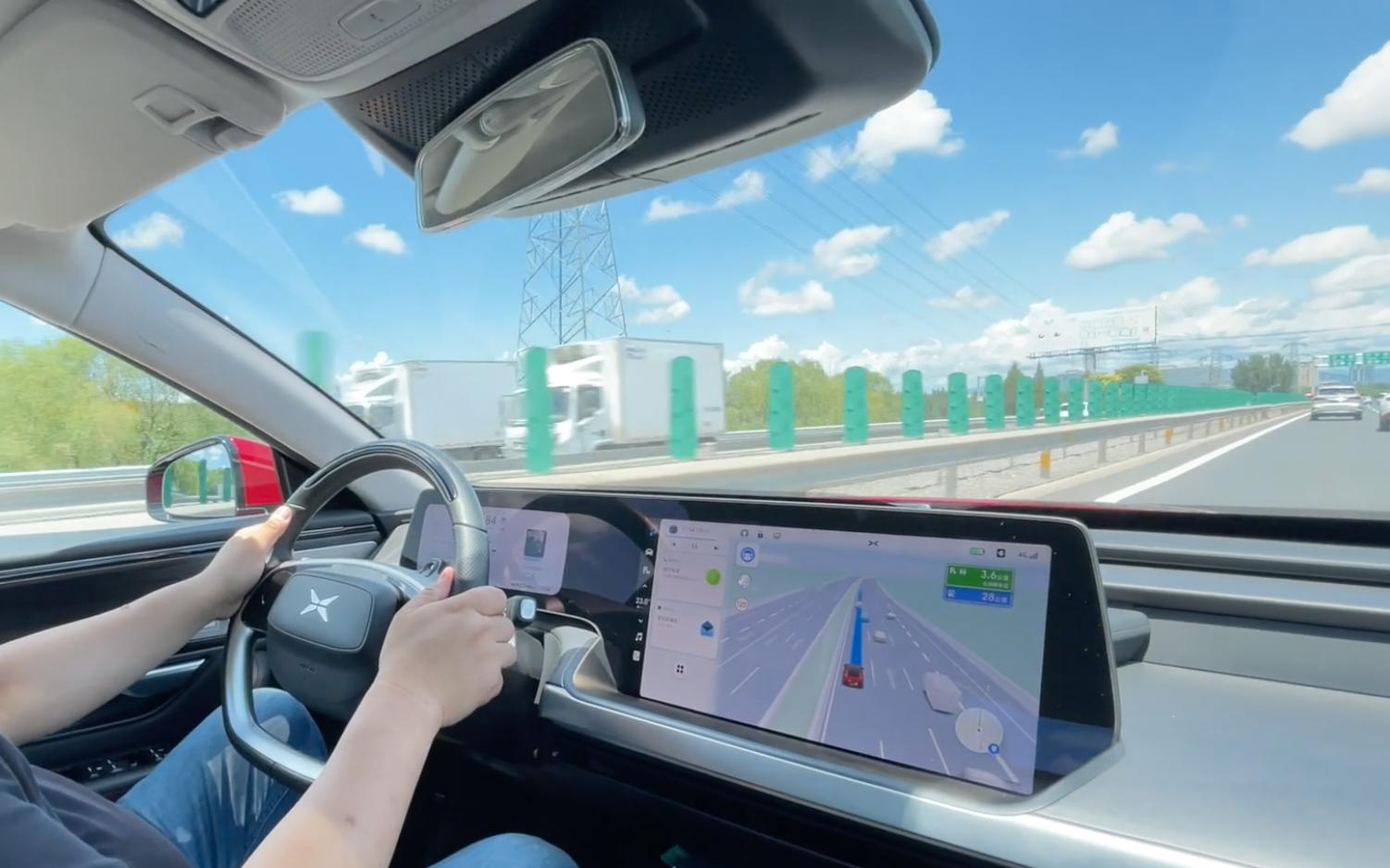 8万多公里的小鹏p7能买吗 (小鹏p7老款和新款的驾驶感受区别)