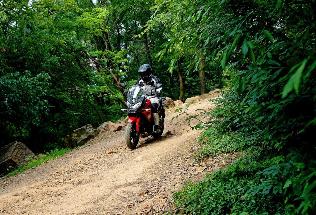 胖虎试驾：新大洲本田CBF190X终于不再是街车换壳了