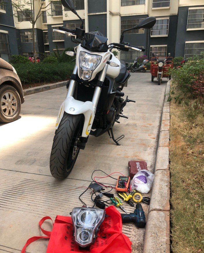 23岁小伙攒钱拿下黄龙300，为同步双缸，声浪简直是中国好声音