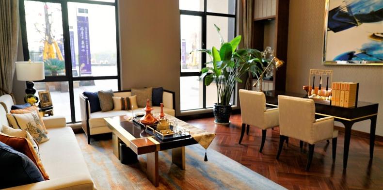 美式餐桌用圆桌还是方桌,圆桌与方桌哪个更上档次