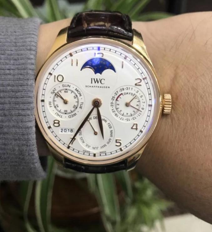 修表师傅选江诗丹顿还是劳力士,最顶级的江诗丹顿表