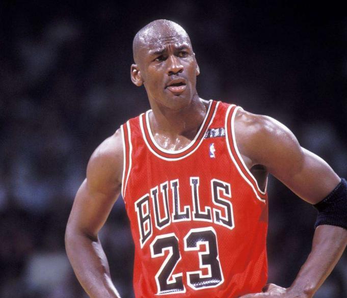 乔丹被誉为什么,乔丹被称为神的原因