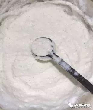 这对夫妻在古城开了一家小店!回头客特别多!好多创意港式甜品!