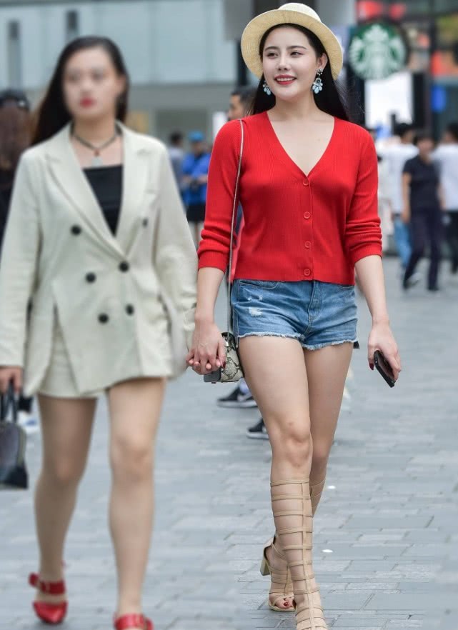 小姐姐漂亮鞋子穿搭,小姐姐红装