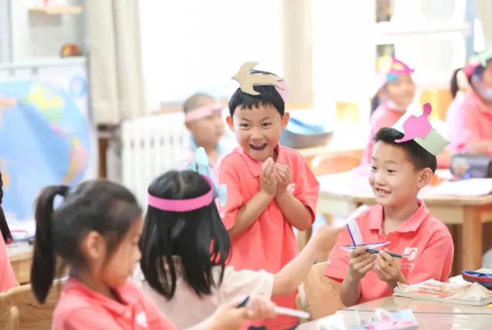 不靠名师、不拼生源，罗振宇盛赞的乡村学校，让我们看到教育“突围”的可能