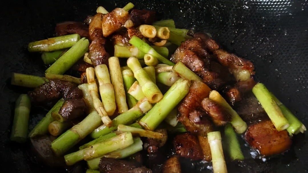 浙江现在这种笋叫什么笋,有一种很大的竹笋叫啥笋