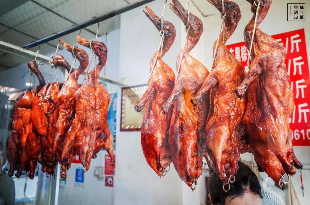 荷花池美食批发市场,荷花池美食街在哪里