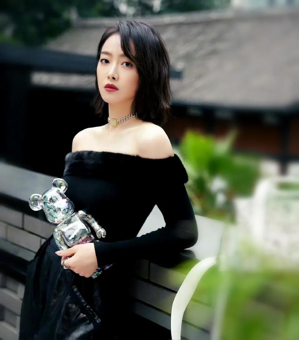 雅诗兰黛首位中国代言人,杨幂代言雅诗兰黛粉底液是哪款