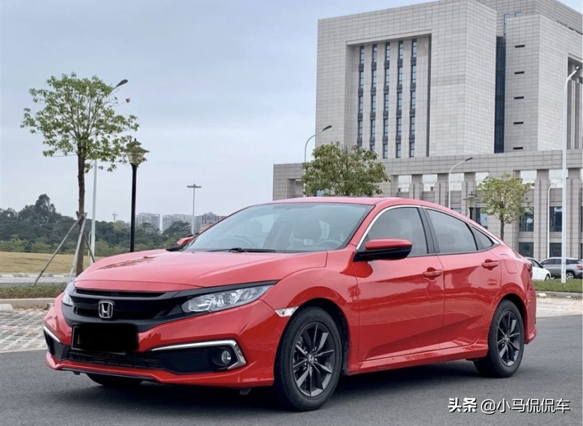 思域速腾哪个更值得买,现在的思域好还是新速腾好