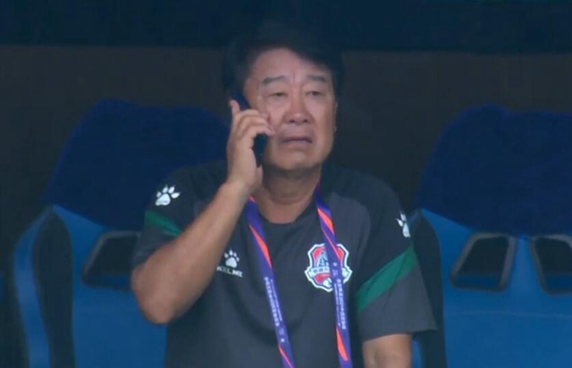 足协杯乌龙报道,足协杯赛场爆笑一幕