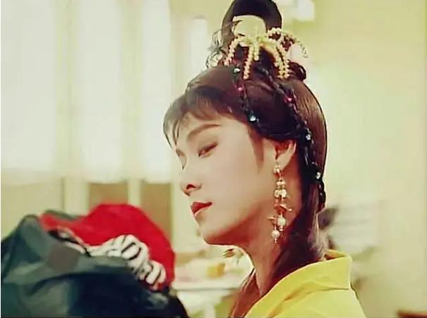 张卫健男扮女装照,张卫健年轻戴帽子造型