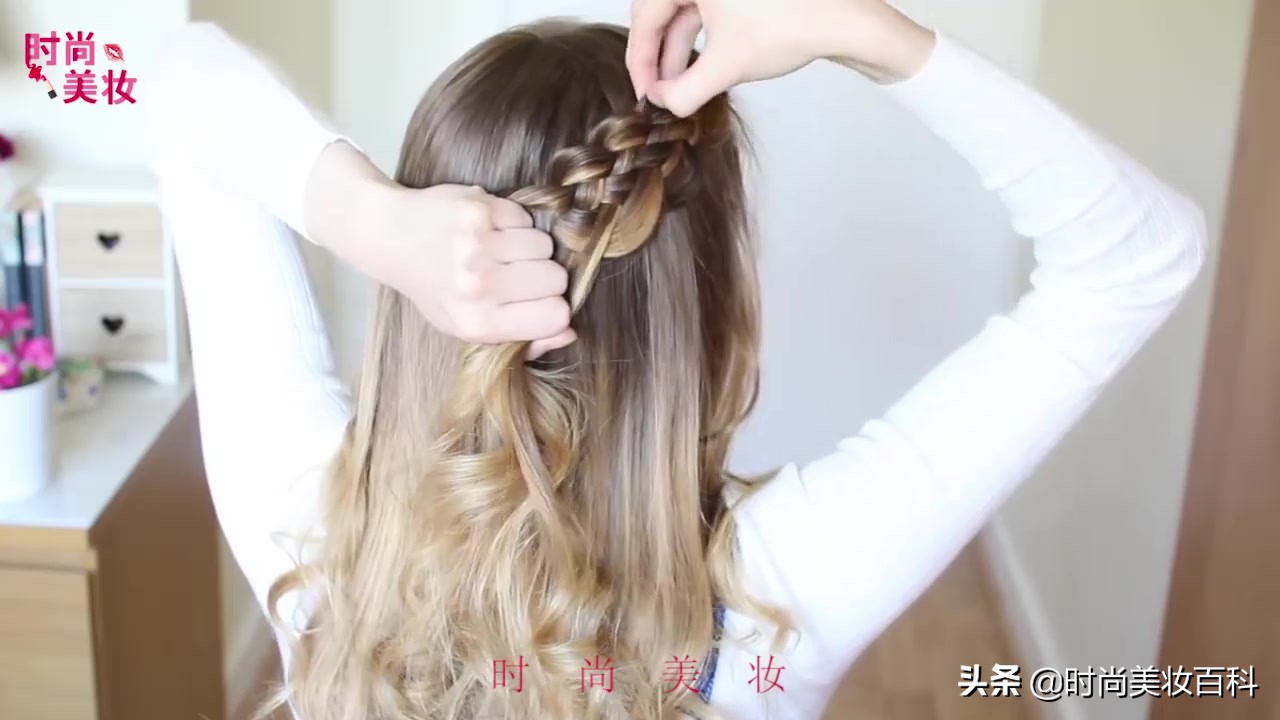 过年马尾辫神仙扎法可爱,学生过年扎的马尾辫