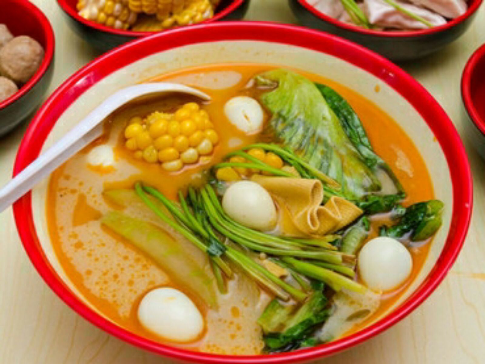 新手开麻辣烫店流程配方,骨汤麻辣烫的底料做法及配方视频