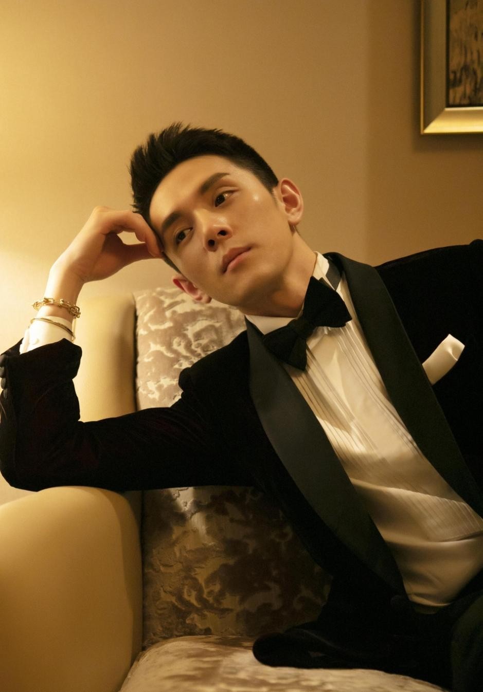 薇娅一年卖115亿，她不露脸也能月入300万，网红到底有多挣钱？