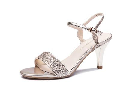 夏季凉鞋怎么防脏,夏天皮凉鞋怎么保养女