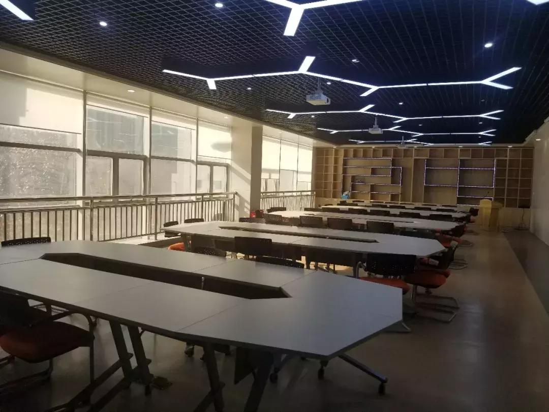 郑州金水硕爵中学,郑州九中初中部硕爵学校