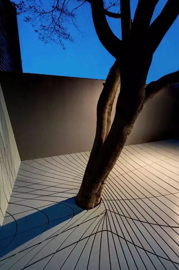 8*8米三层精致雅致别墅设计图,藏于山水间的度假别墅推荐