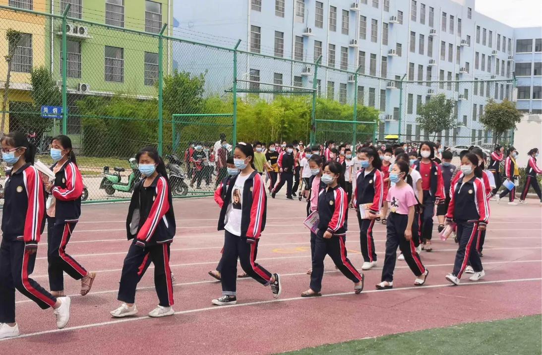 郏县崇德实验学校收费标准,郏县李口乡崇德实验学校