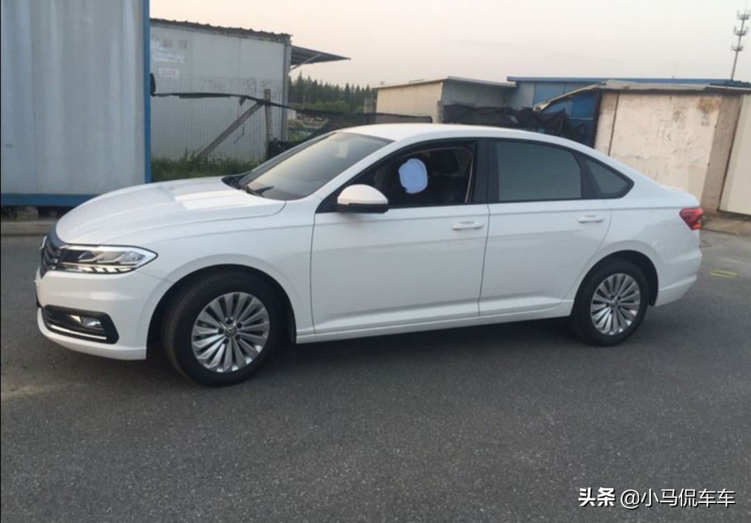 大众朗逸2017款1.6手自一体风尚版,2016款朗逸1.6自动风尚版配置参数