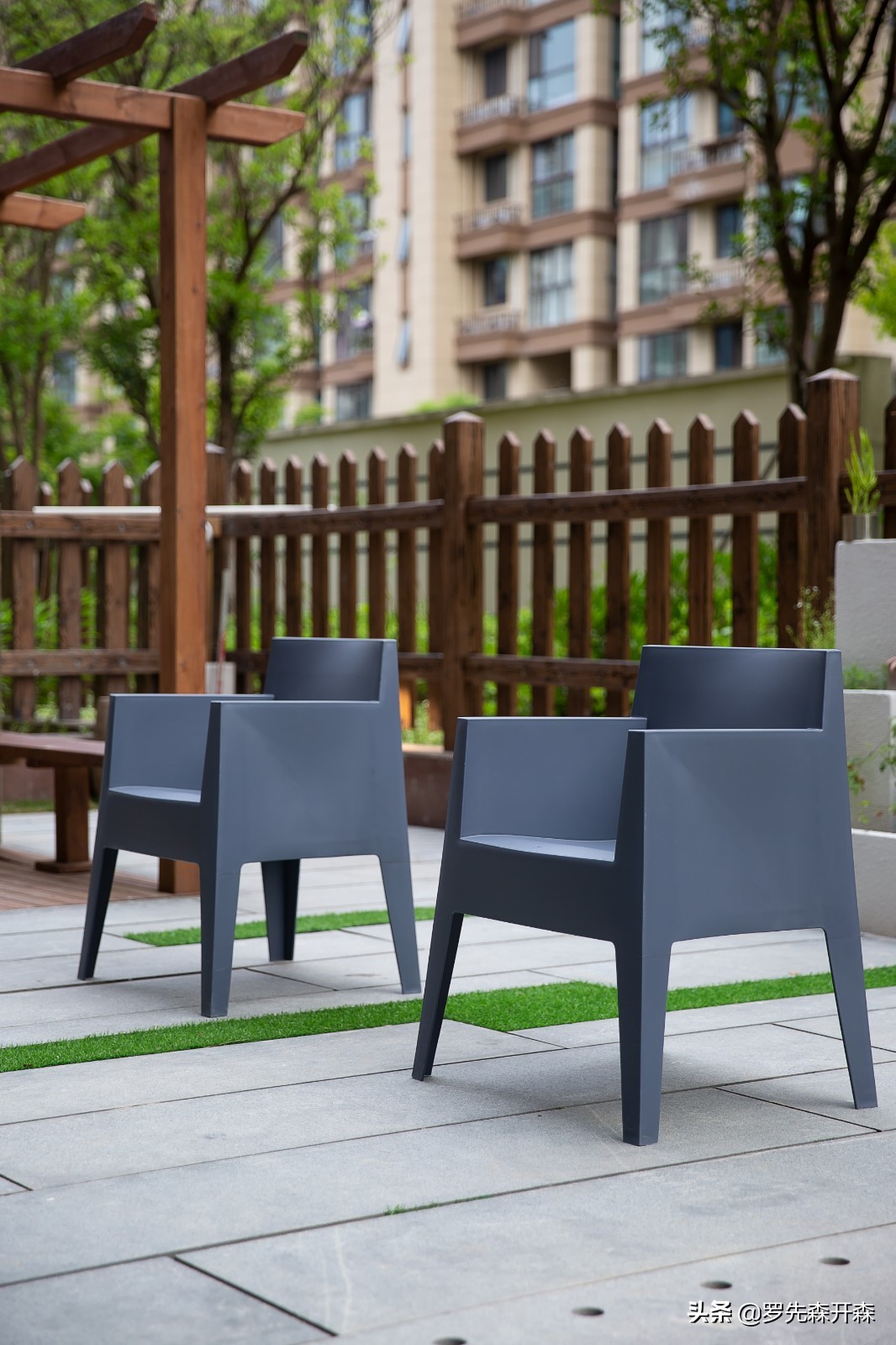 南京奥克斯钟山府装修,奥克斯钟山府一楼带院