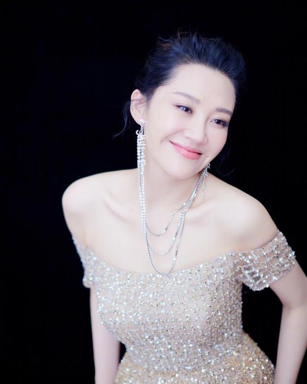 细软塌烫发适合什么洗发水,哪些发色使用去黄洗发水有用