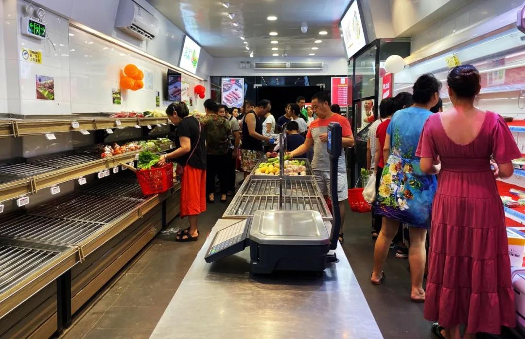 社区卖菜“不隔夜”之争：超过23点，免费送