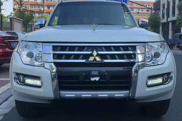 试驾帕杰罗v98柴油版,三菱帕杰罗v93在市区里的驾驶感受