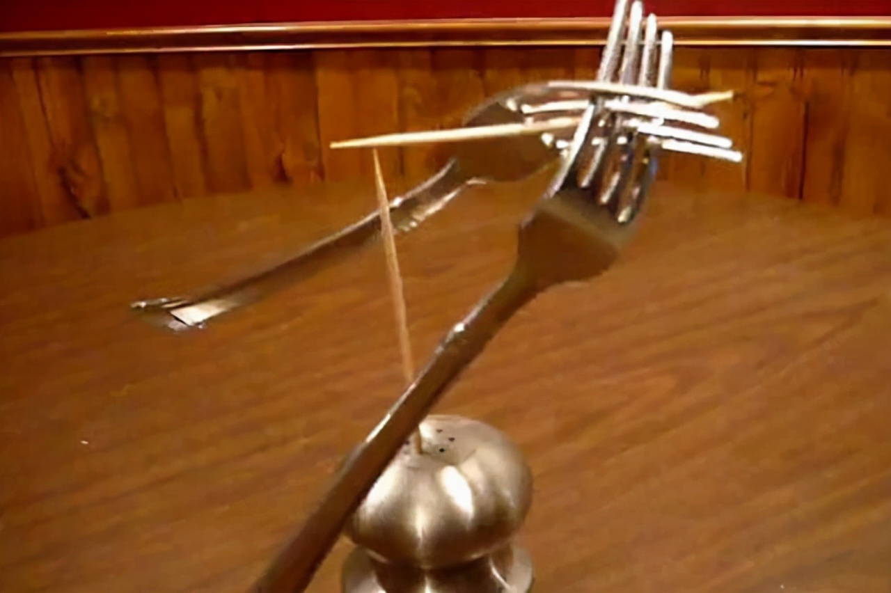 60个脑洞大开的真实照片，安装钛钢牙的军犬，拿破仑私人用的手枪