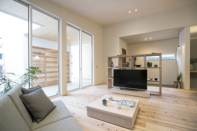 最美露台阳光房花园,灯光下的露台花园温馨又治愈