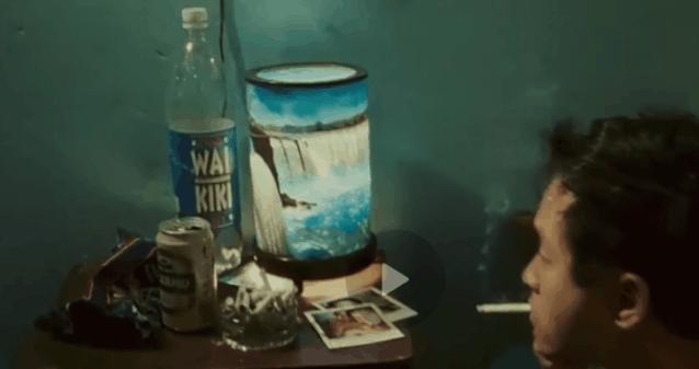 《*光春**乍泄》点燃香烟，焚烧这座世界末的浪漫圣城