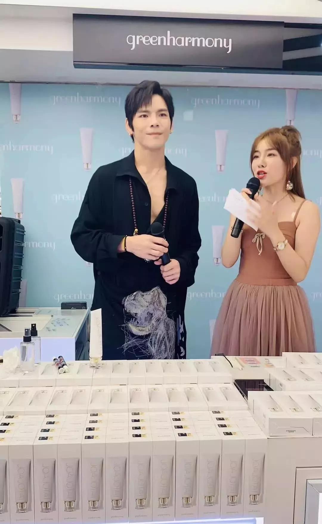 快用完的洗面奶,真正有效的清洁毛孔的洗面奶