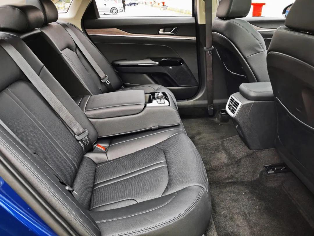 19起亚k5裸车11万,19年起亚k5凯酷1.5t落地价