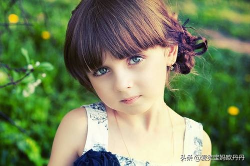 妈妈们如何“对付”让人头疼的2岁宝宝?快试试这5个方法吧!