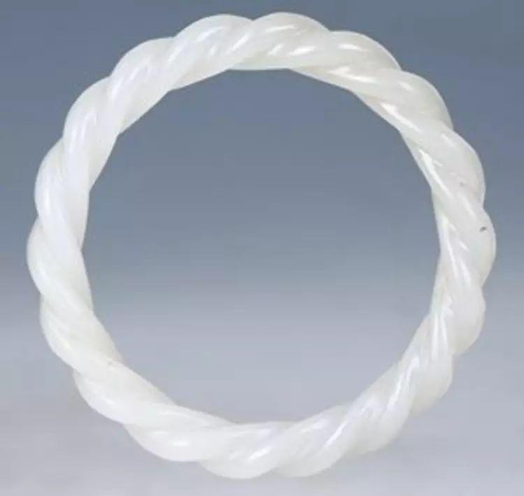 不小心打碎玉镯子24万什么连续剧,把戴了十几年的手镯打碎会不好吗